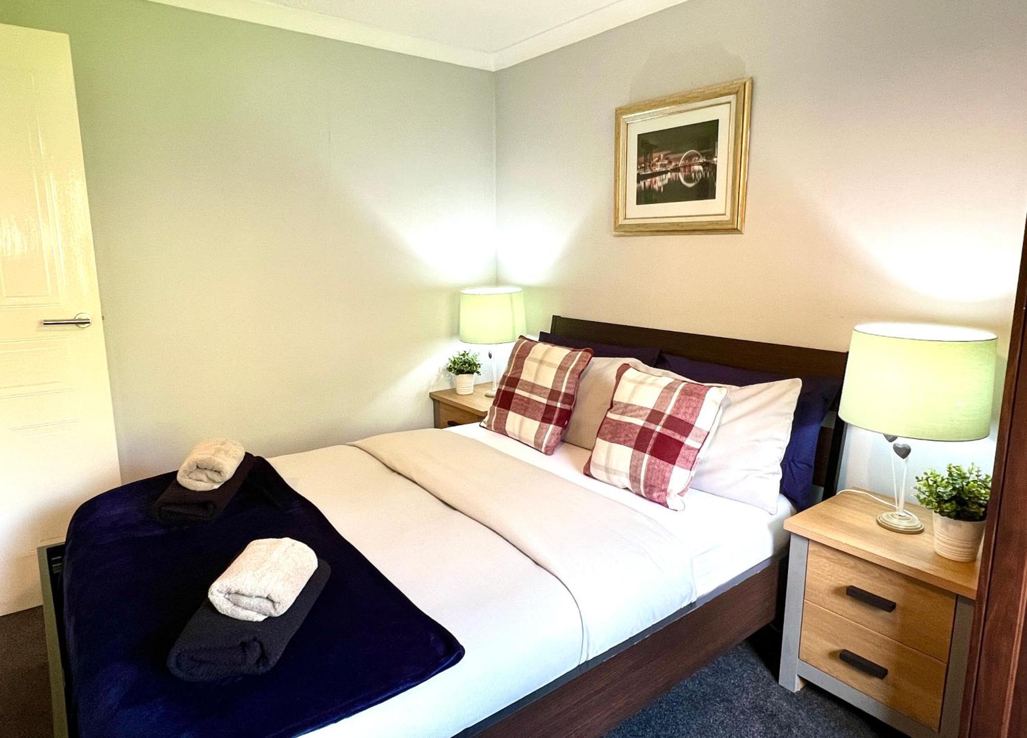 Spacious 2 Bed-Flat In Glasgow City - Free Parking Exteriör bild