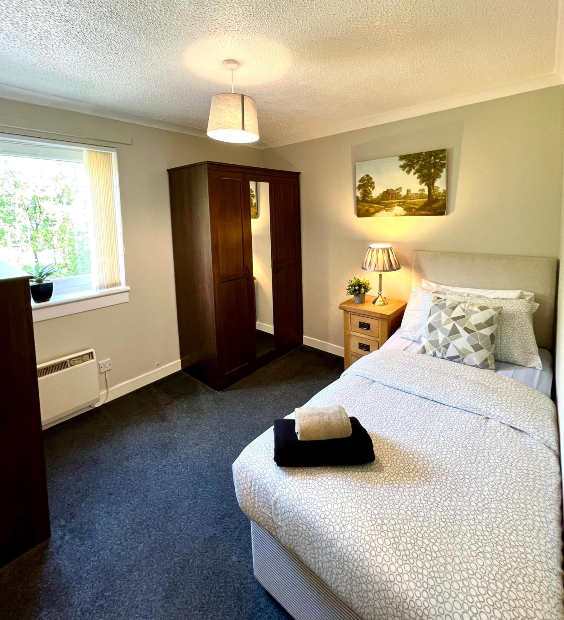Spacious 2 Bed-Flat In Glasgow City - Free Parking Exteriör bild